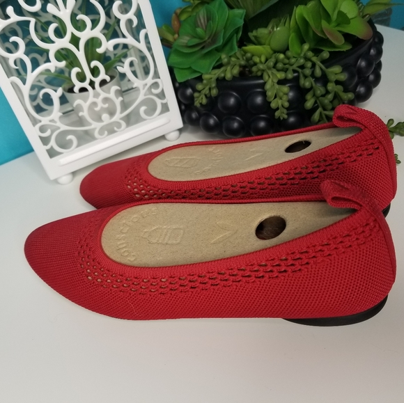 Red Flats for Women - Picture 2 of 9